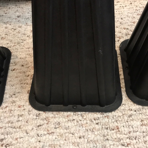 Bed risers - Picture 3 of 4